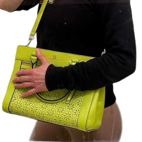 OFFERS Kate Spade, Leather Bag With Removeable Cross Strap Accidental BUY NOW - Picture 8 of 17